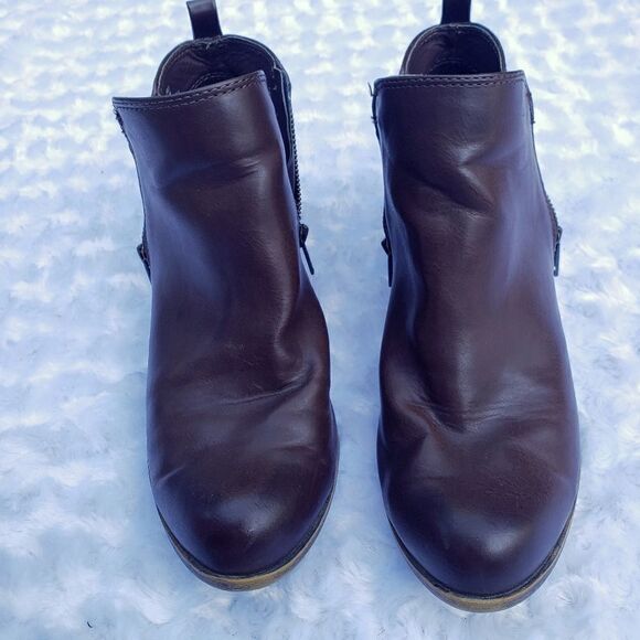 Dunes size 8 side zip dolly brown faux leather bootie - Picture 3 of 6